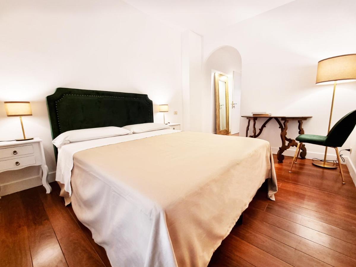 Charme & Chic San Giacomo Róma Kültér fotó